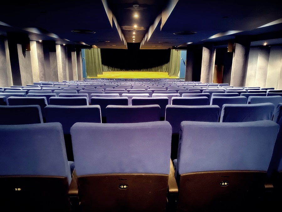 Fettah Aytaç Tiyatro Salonu