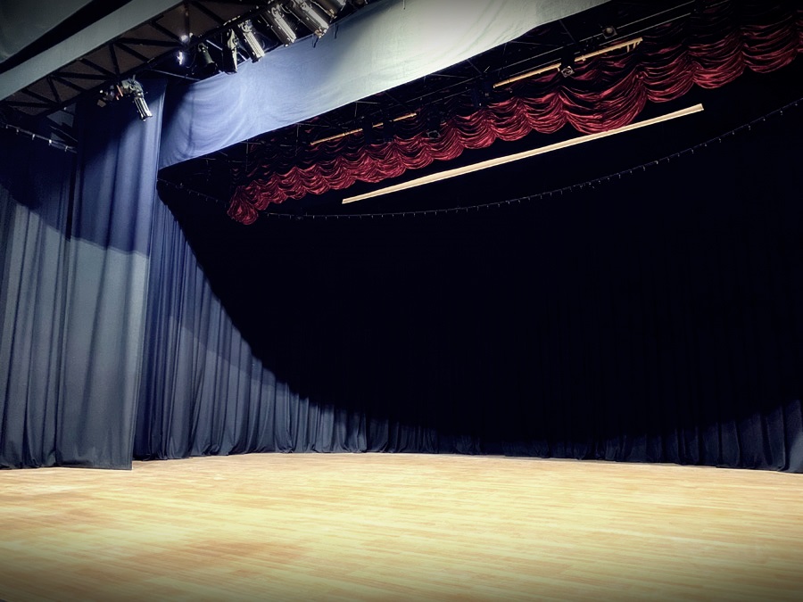 Fettah Aytaç Tiyatro Salonu